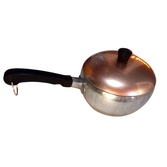 WearEver Hallite 2.5 qt Saucepan Bakelite handle Rose Lid USA - Picture 1 of 5
